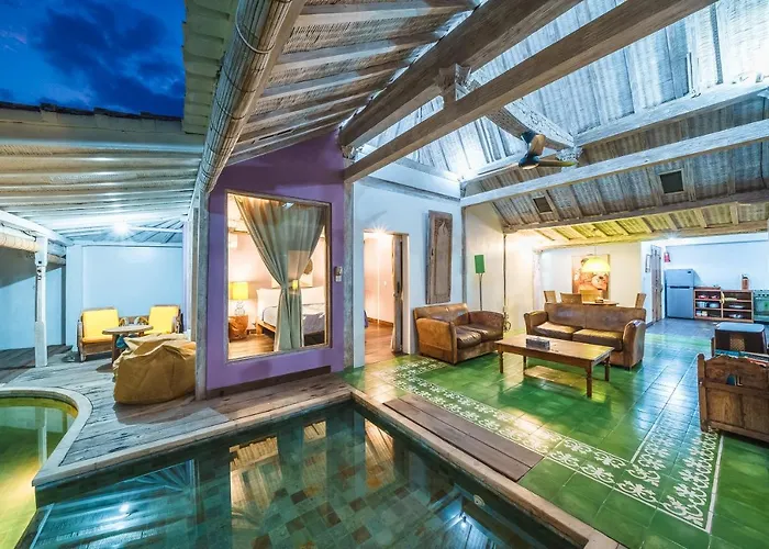Villa West - Charming 2 Bdr In Oberoi - Perfect Location! Seminyak