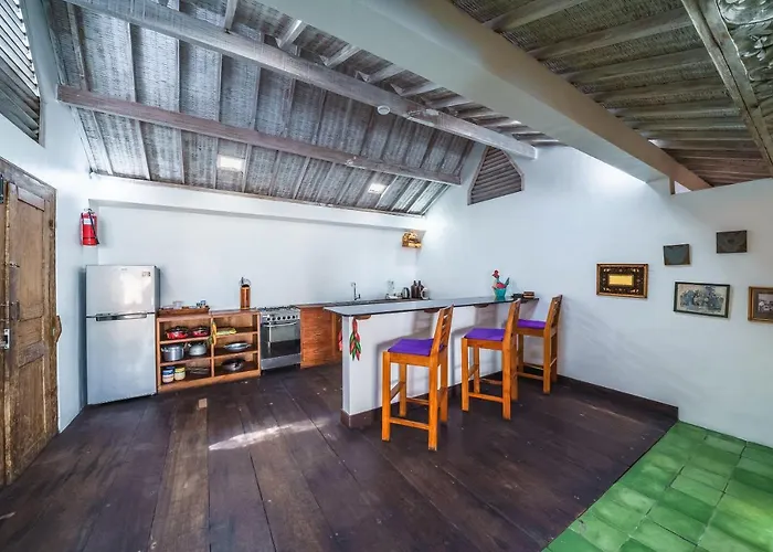 Villa West - Charming 2 Bdr In Oberoi - Perfect Location! *