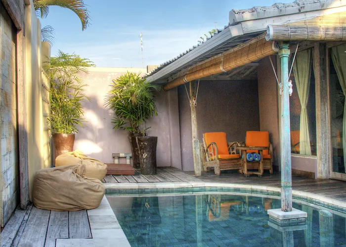 Villa West - Charming 2 Bdr In Oberoi - Perfect Location! Seminyak