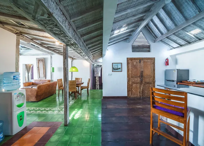 Villa West - Charming 2 Bdr In Oberoi - Perfect Location!