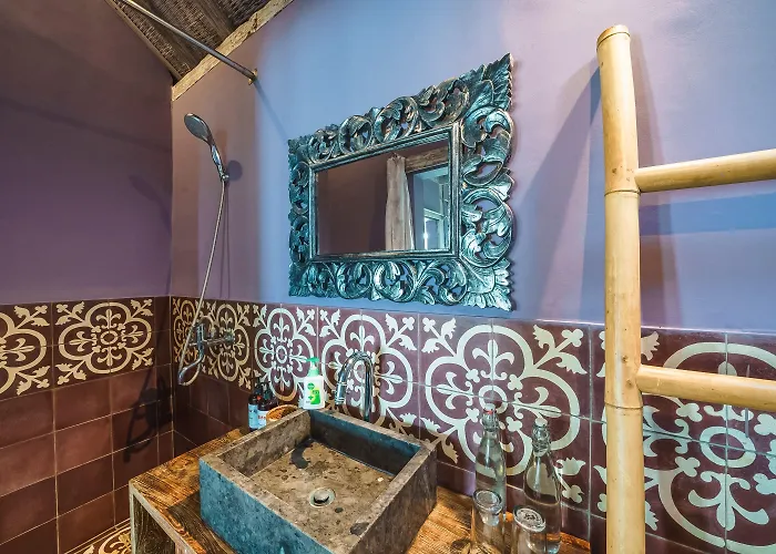 West - Charming 2 Bdr In Oberoi - Perfect Location! *
