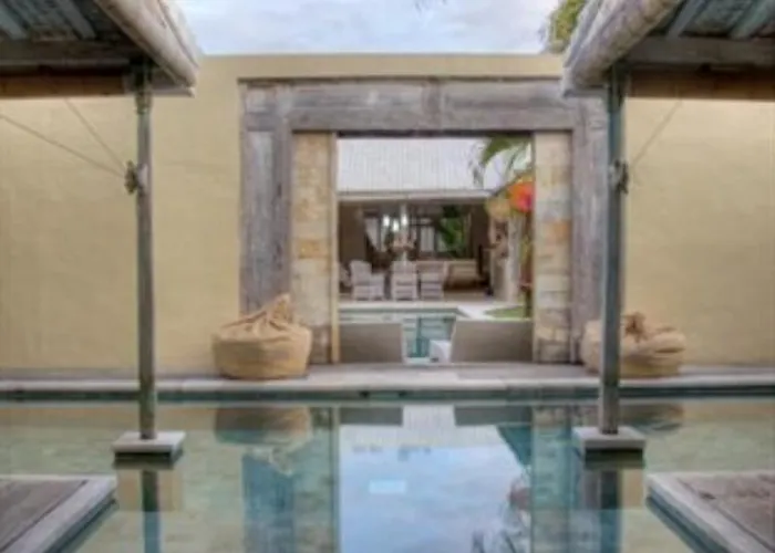West - Charming 2 Bdr In Oberoi - Perfect Location! *